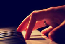 [国际足球]多点开花 利物浦足总杯大胜晋级.